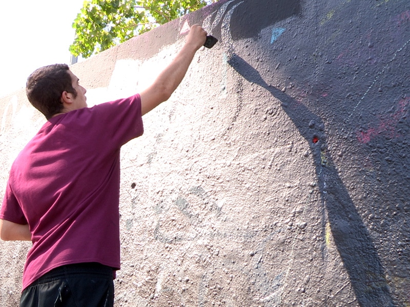 Graffiti Artist Mugraff talks street art with the Catalunya Barcelona Film team