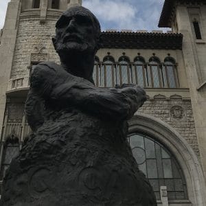 Statue of Francesc Cambo shown as Catalunya Barcelona discusses him