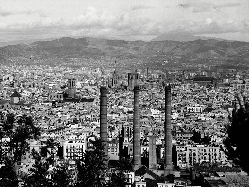 1932 - Panoramic view of Barcelona.