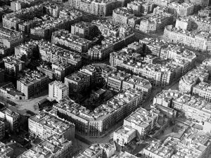 1953 - Overhead view of Eixample neighborhood in Barcelona.